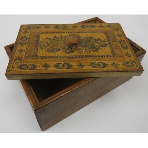 32 - A Tunbridgeware box and cover, 19th century. With parquetry inlaid floral decoration. 3.9 in (9.9 cm... 