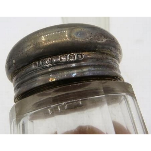 323 - A collection of four panel cut travelling jars with silver tops, London 1909 & 1910.
Condition repor... 