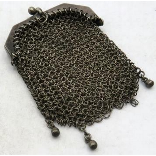 332 - A small two compartment mesh purse, marked 800. Approx 3