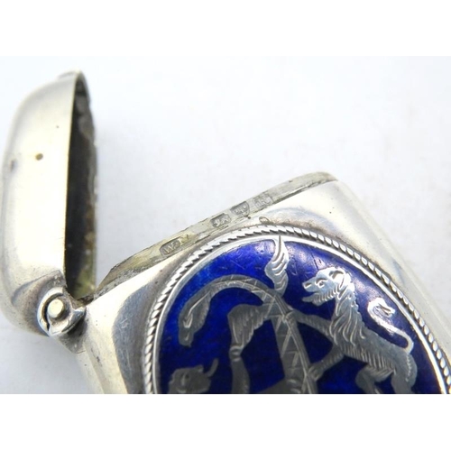 336 - A silver and blue enamelled vesta case, Chester 1900. Approx weight 19 grams.
Condition report: Surf... 