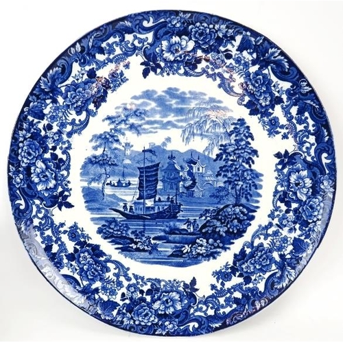 51 - A large Wedgwood ‘Chinese’ pattern charger plate, 19th century. Impressed and underglaze blue upperc... 