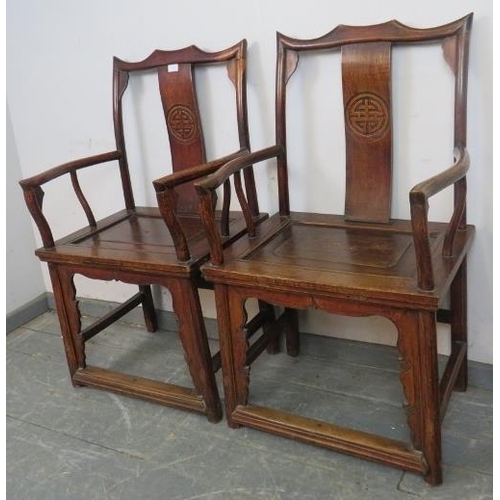 734 - A pair of 19th century Ming jumu wood Chinese Southern officials hat armchairs, the back splats with... 