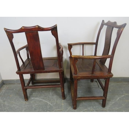 734 - A pair of 19th century Ming jumu wood Chinese Southern officials hat armchairs, the back splats with... 