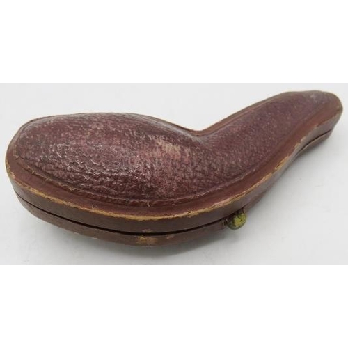 382 - A meerschaum pipe with amber mouthpiece in the form of an eagles talon, in original case.
Condition ... 