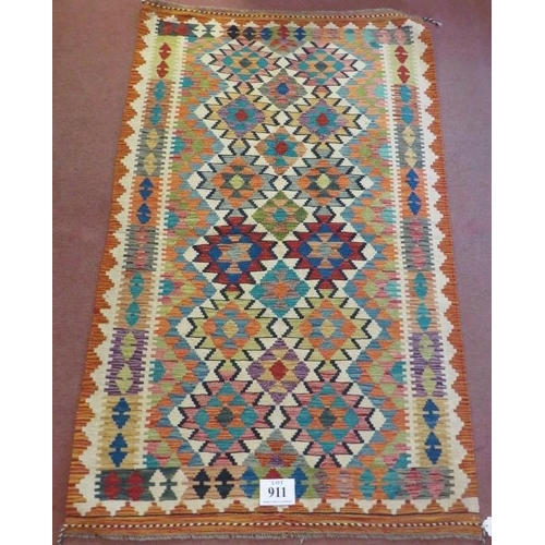 911 - A fine Anatolian Turkish Kilim rug, vibrant colours and in good condition. 193 x 120.