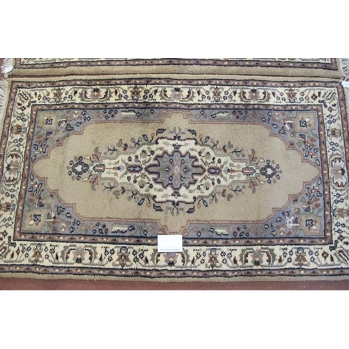 919 - Dutch pair of 100% wool rugs. 170cm x 92cm (approx) each.
Condition report: In good condition.