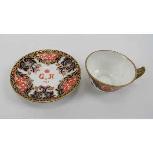 166 - A collection of miniature English and European porcelain items, 19th/20th century. Comprising a pair... 