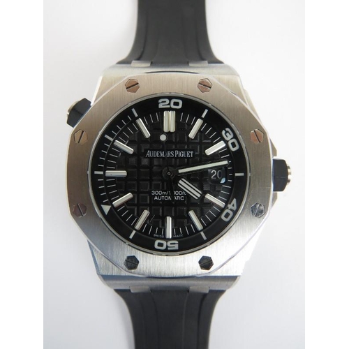 240 - Audemars Piguet Royal Oak ‘Offshore’ diver gentleman’s wrist watch. Octagonal stainless steel case w... 