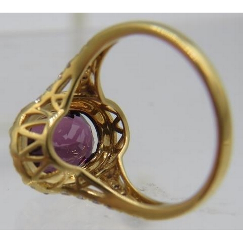 363 - A fine natural Myanmar (Burma) spinel & diamond 18ct yellow gold ring. The spinel  is pinkish/purple... 