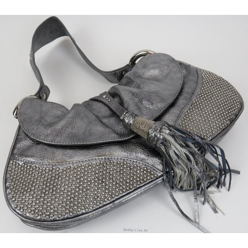 485 - A Francesco Biasia silver leather evening bag with metal beadwork decoration and fancy tassel, with ... 