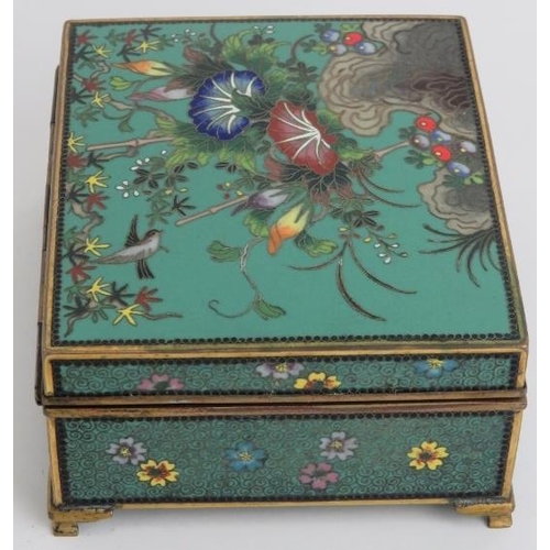 89 - A Japanese cloisonné enamelled jewellery trinket box, Meiji period. The hinged cover decorated with ... 