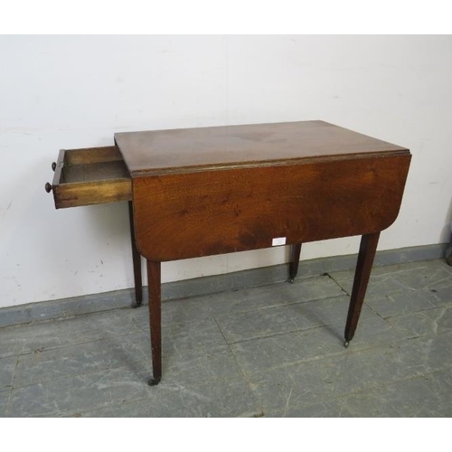 743 - A Georgian mahogany Sutherland table of small proportions, with reeded edge, housing one single draw... 