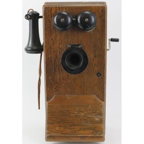 104 - A Vintage American Kellogg S&S Model 317 wall phone, manufactured circa 1916 - 1930’s. The wall moun... 