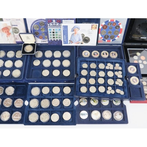 50 - A large collection of British commemorative coins, late 20th/ early 21st century. Notable coins incl... 