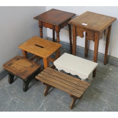 812 - A selection of two small vintage occasional tables and four small stools of various forms. 
Largest ... 