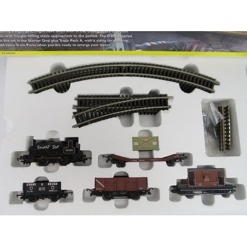 260 - A Hornby OO Gauge Smokey Joe Train Set. Boxed (R1036 set). Comprising a Smokey Joe steam locomotive ... 