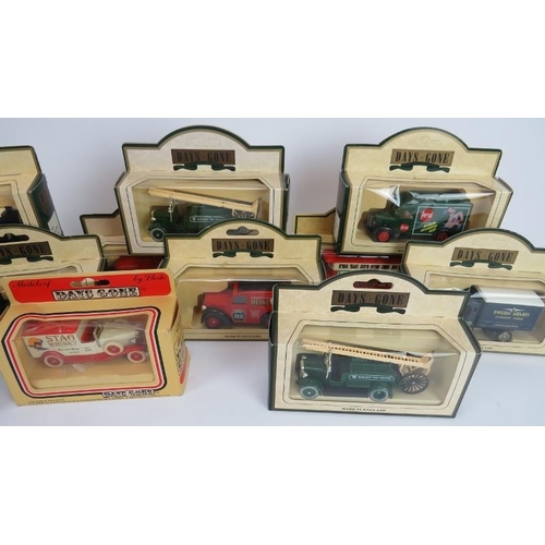 273 - A collection of fifteen Days Gone boxed die-cast model vehicles. (15 items).
Condition report: Good ... 