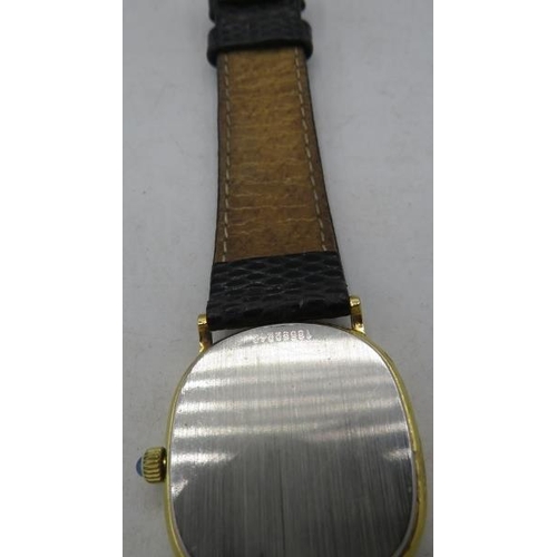 389 - A Longines quartz wristwatch on leather strap.
Condition report: Minute hand become detached.