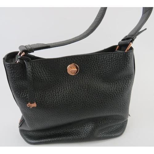 498 - A large Radley black handbag.
Provenance: Part of a private collection of designer luxury goods boug... 