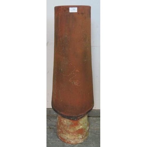 884 - A vintage terracotta vortex chimney pot/plant stand. 
H98 Diameter 33
Condition report: Crack to one... 