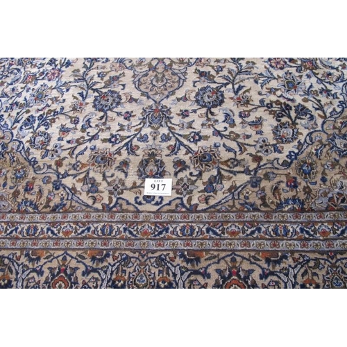 917 - A fine Persian Kashan carpet, early/mid 20th century. Some wear conclusive to age, colours still goo... 