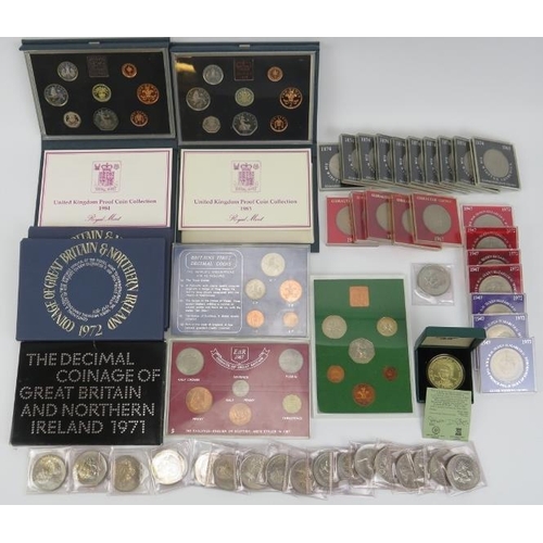 151 - A large collection of British Commemorative coins and Royal Mint proof coins, 20th century. (Quantit... 