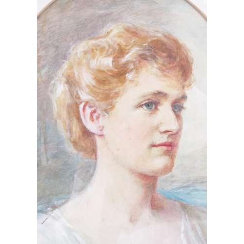 592 - Edwardian School - 'Portrait of a Lady', watercolour, oval, 33cm x 23cm, framed.
Condition report: N... 