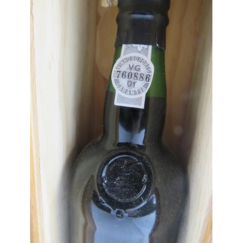 611 - Port: W & J Graham's late bottled vintage port, 1990, with wooden case (single bottle).