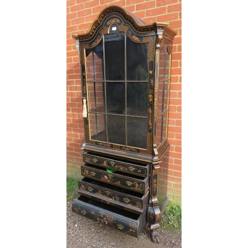 710 - A 19th century Continental ebonised display cabinet, having chinoiserie motifs with gold accents, th... 