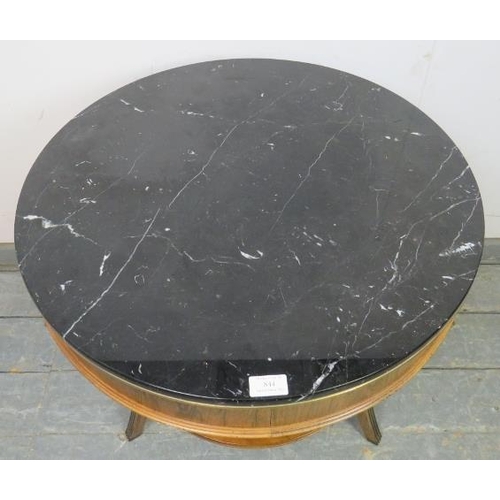 844 - A stylish Regency period design side table, 20th century, the circular marble top on mahogany finish... 