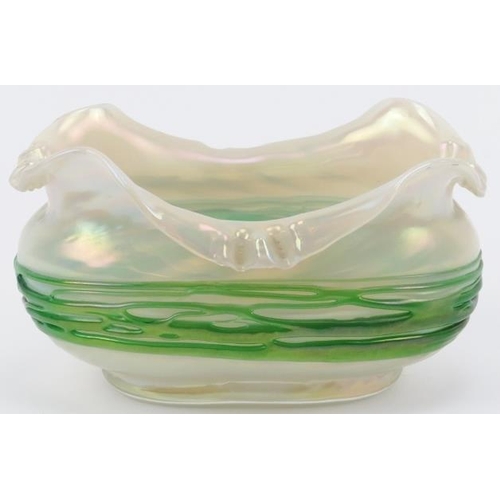 11 - A European Art Nouveau iridescent glass bowl in the manner of Loetz, late 19th/early 20th century. W... 