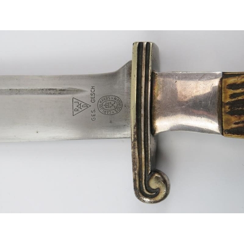 17 - A German Second World War Third Reich RAD enlisted man’s hewer. The fullered blade of scimitar style... 