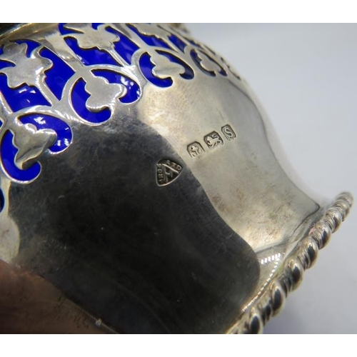 368 - A two handled silver sugar bowl with pierced decoration & blue liner, Birmingham 1917. Approx 5