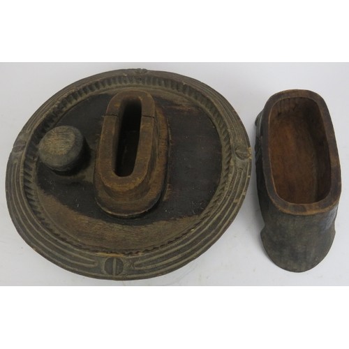 296 - Tribal Art: An African carved wood cola nut offering tray, Anambra State, Nigeria. 31 cm diameter. 
... 