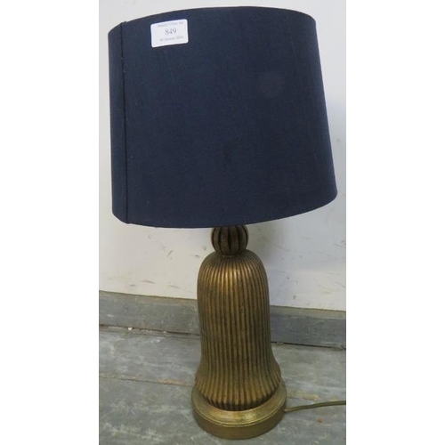 849 - A good quality period style giltwood table lamp, on a bell-shaped reeded column with plinth base. Wi... 