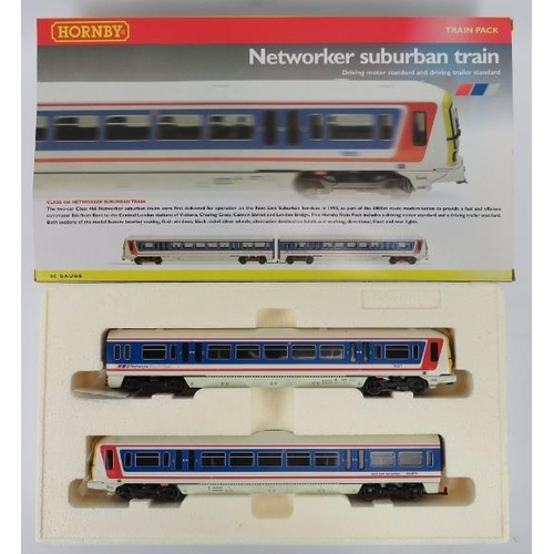 190 - Toys: A Hornby OO Gauge two car Class 466 Networker suburban train. 
Condition report: Good visual c... 