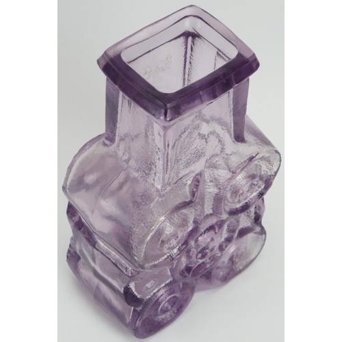 21 - A rare vintage Scandinavian ‘On The Rocks’ purple glass vase by Lars Hellsten. Scruf glassworks of S... 