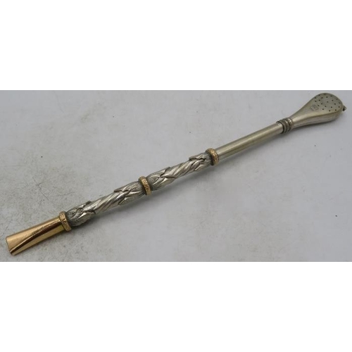 334 - A Mate '800' silver tea straw with an 18ct gold mouthpiece. Approx 8