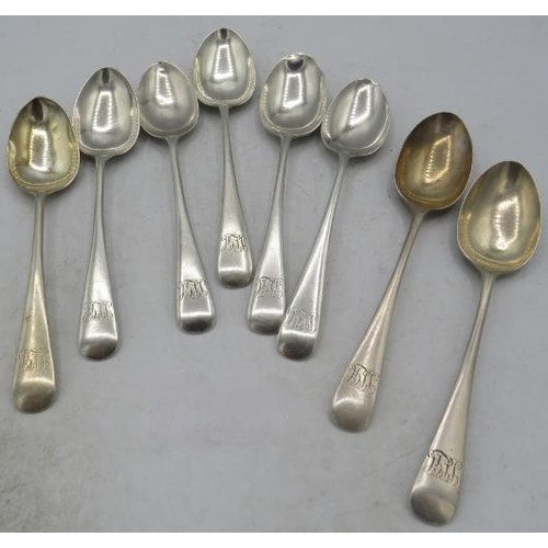 369 - A set of eight silver teaspoons, Sheffield 1924, 1925 & 1929. Approx weight 3.9 troy oz/121 grams.
C... 