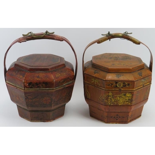 58 - Two Chinese gilt lacquered wood picnic boxes, 20th century. 34 cm approximate height. 
Condition rep... 