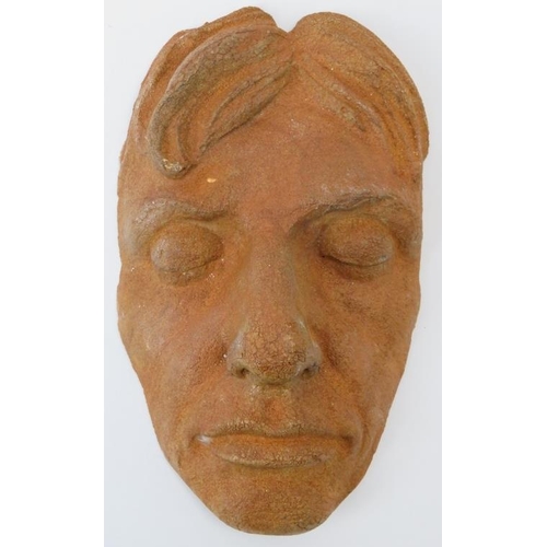 79 - A composite cast of Vice-Admiral Horatio Nelson’s death mask. 20.6 cm height. 
Condition report: Som... 