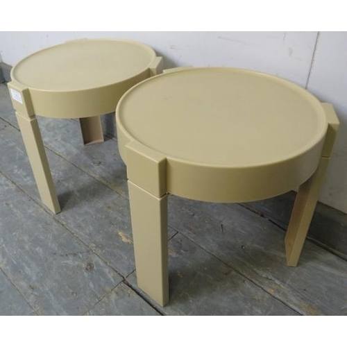 822 - A pair of modernist space age plastic stacking tables. C1970.
H30cm Diameter 31cm (approx).
Conditio... 