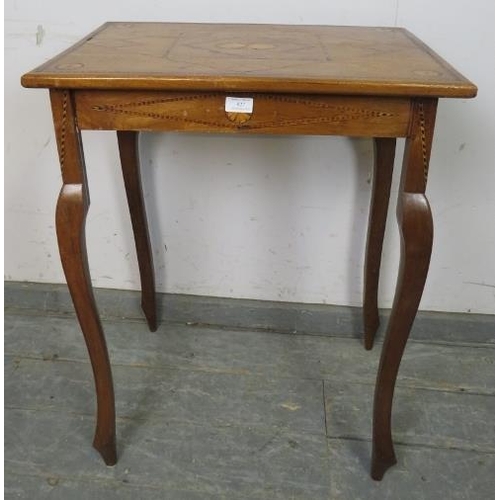 827 - An Edwardian walnut hall table, having parquetry inlay and batwing roundels, on cabriole supports wi... 