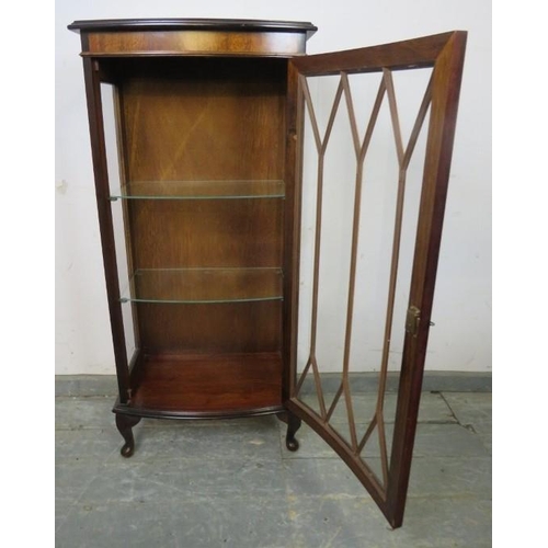 843 - A vintage Edwardian style mahogany display cabinet of small proportions, the astral glazed door open... 