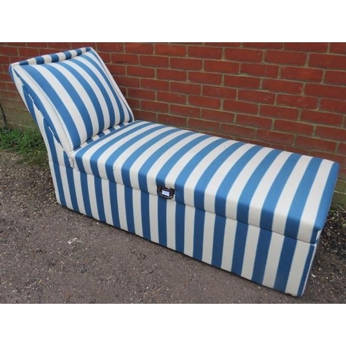 884 - A vintage chaise lounge/ottoman re-upholstered in good quality blue and white striped material, the ... 