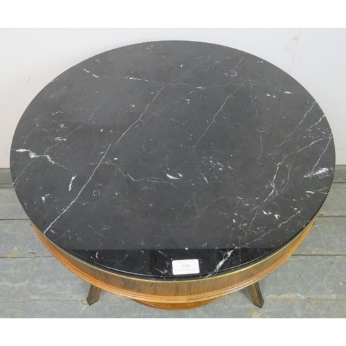 762 - A stylish Regency period design side table, 20th century, the circular marble top on mahogany finish... 