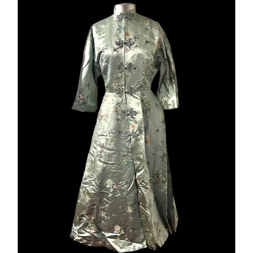 161 - A vintage Chinese ladies mint green silk embroidered dress, circa 1950s. Label marked ‘Dynasty - Mad... 