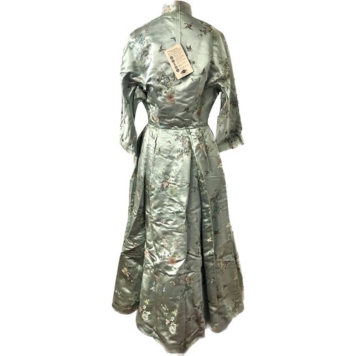 161 - A vintage Chinese ladies mint green silk embroidered dress, circa 1950s. Label marked ‘Dynasty - Mad... 