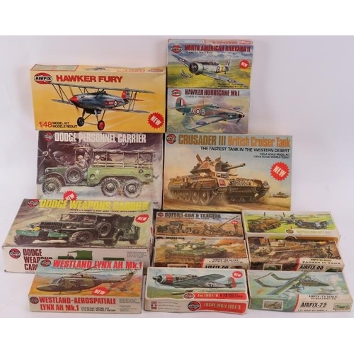 255 - Thirteen Airfix military model making kits. (13 items) Condition report: Some age related wear as il... 