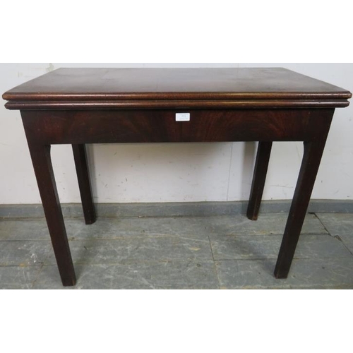 773 - A Georgian Cuban mahogany turnover card table, on inner chamfered square supports. 
H73cm W91cm D45-... 